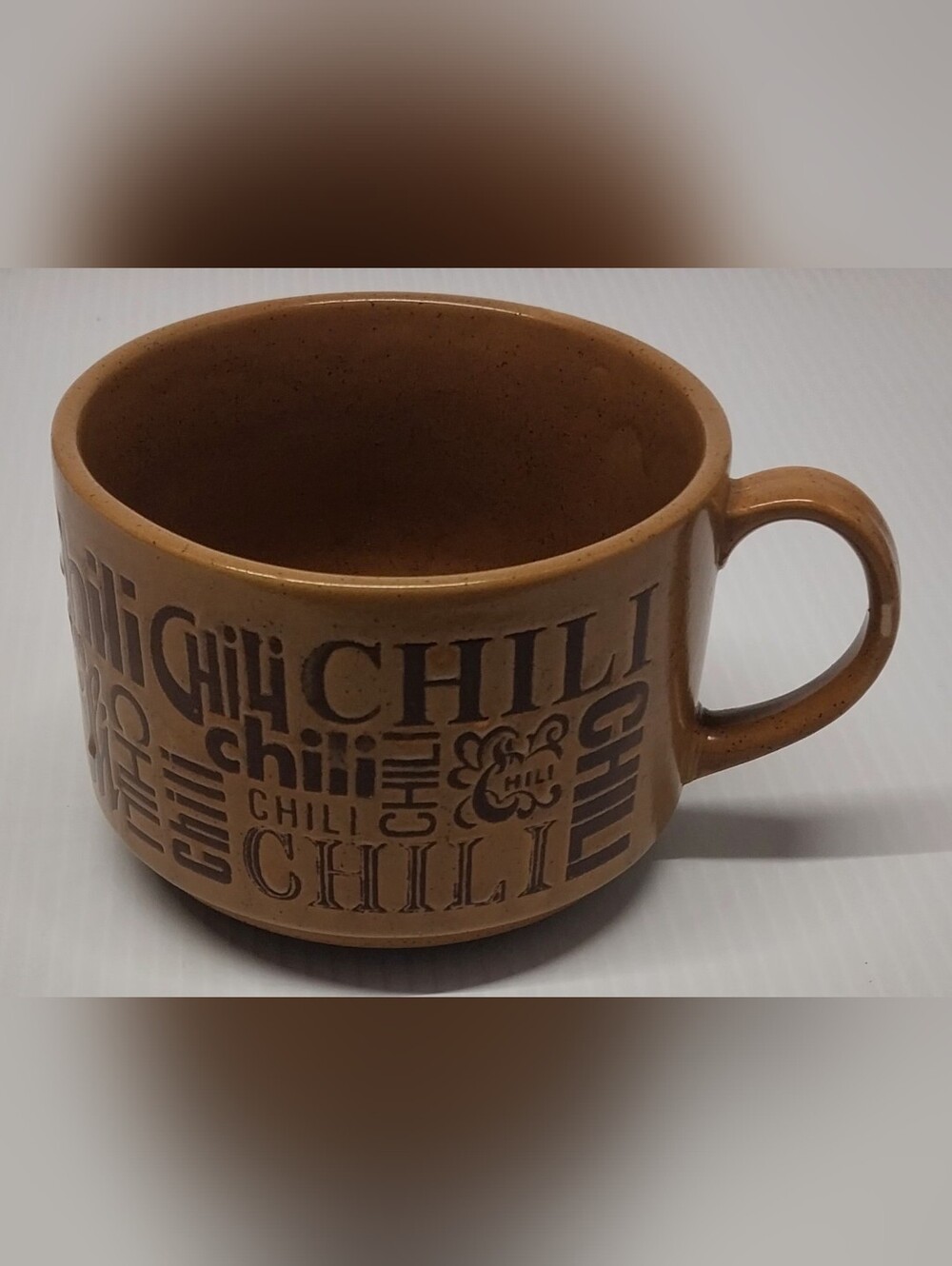 Vtg 1970s Graphic Tan and Brown Chili Soup Mug With Handle